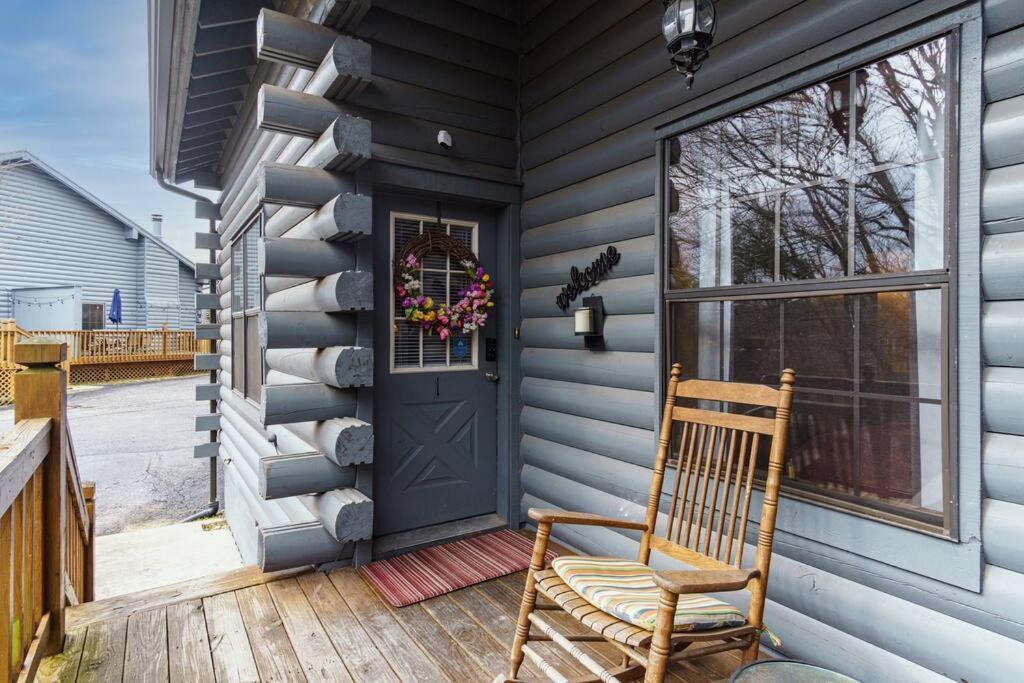 3 Bedroom Log Cabin Condo Close To Everything! Branson Exteriör bild